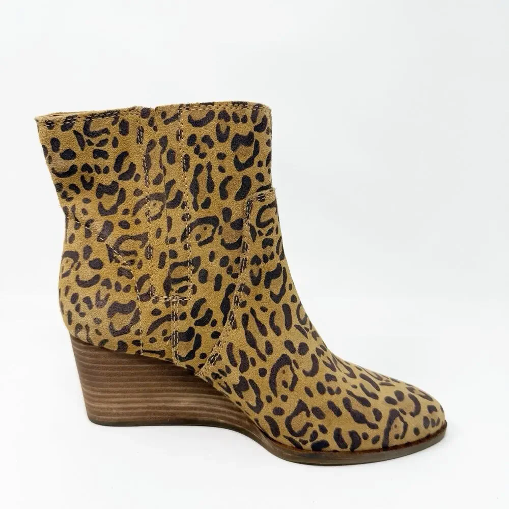 Lucky Brand Wedge Ankle Boots 6.5M Leopard Suede Leather Safari Pull On Mob Wife